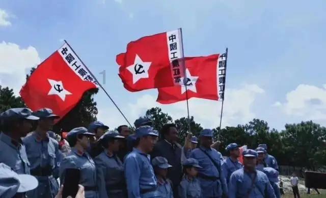 民族团结奏和音,幸福之花挂枝头